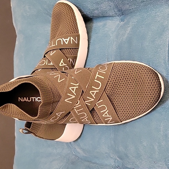 Nautica Sneakers - Picture 1 of 4